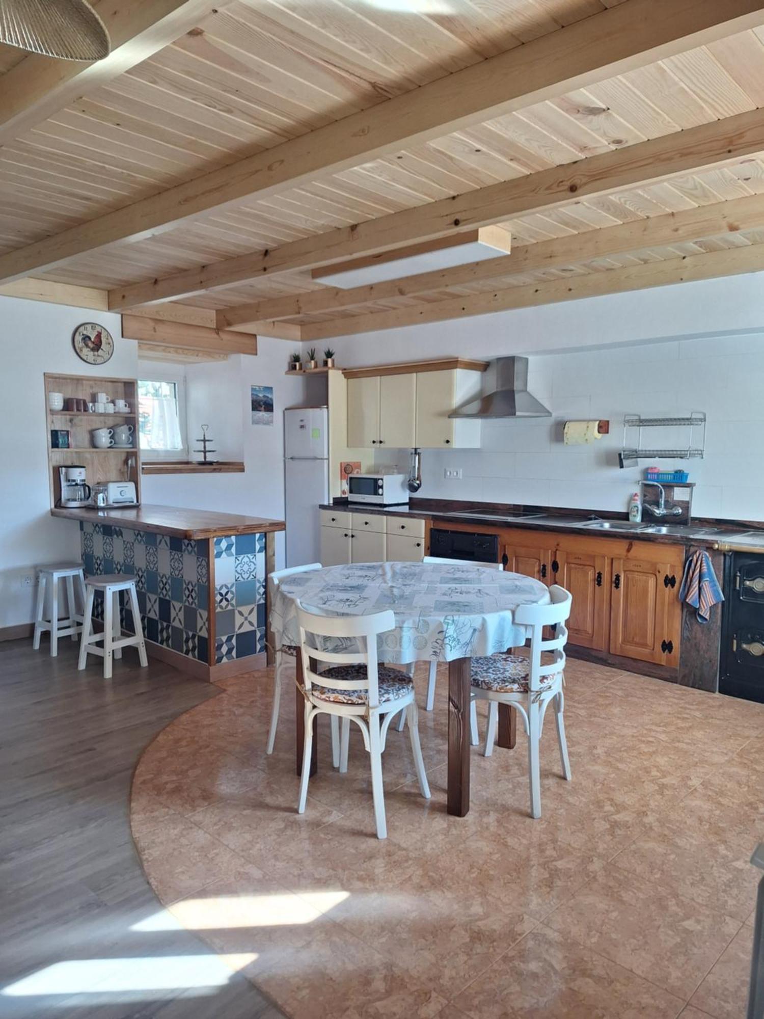 Turismo En Babia Bajo Los Nidos San Emiliano Δωμάτιο φωτογραφία
