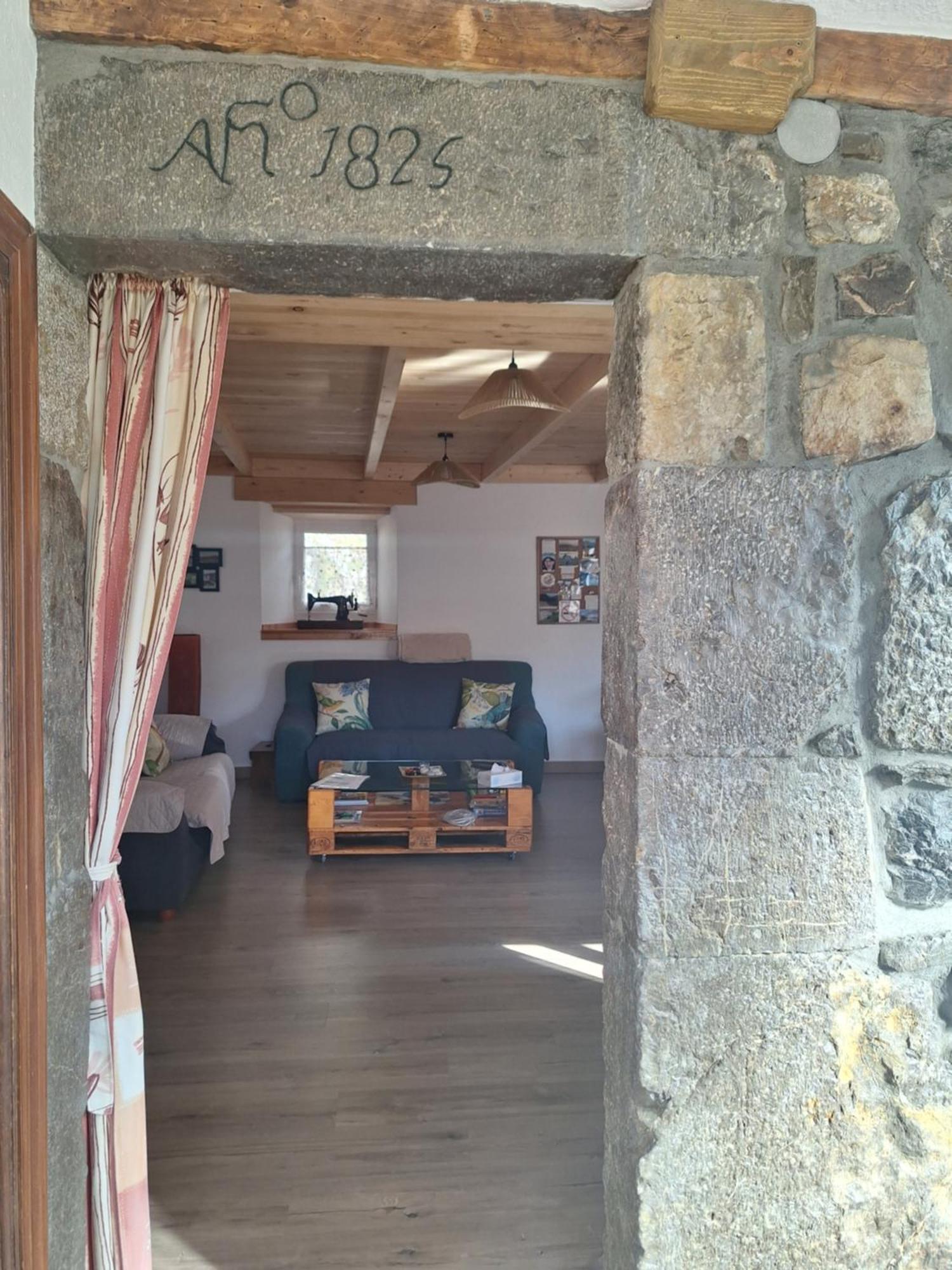Turismo En Babia Bajo Los Nidos San Emiliano Δωμάτιο φωτογραφία